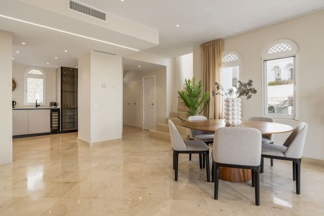 Ático de 3 habitaciones en Golden Mile, Marbella en venta - 1.395.000 € (Ref: 9864922)