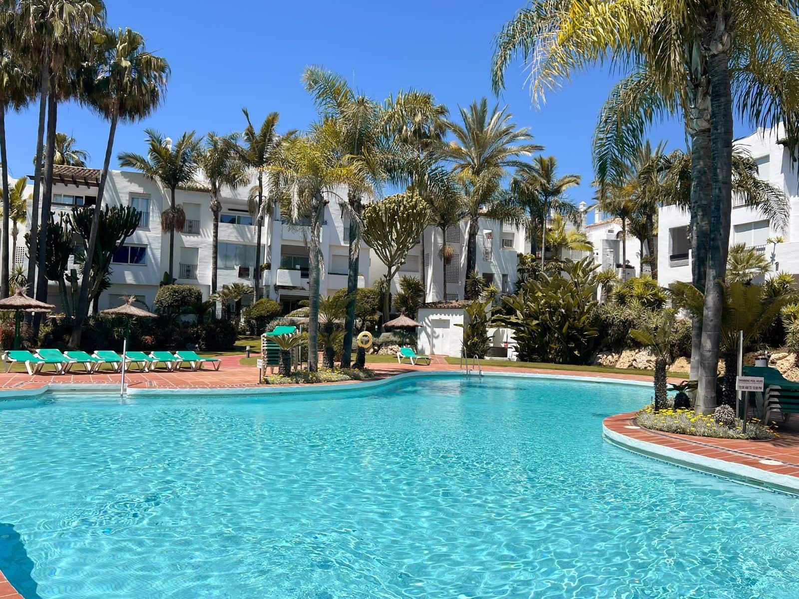 4 bedroom Beach Apartment for sale in Costalita - € 610,000 (Ref: 9864925)