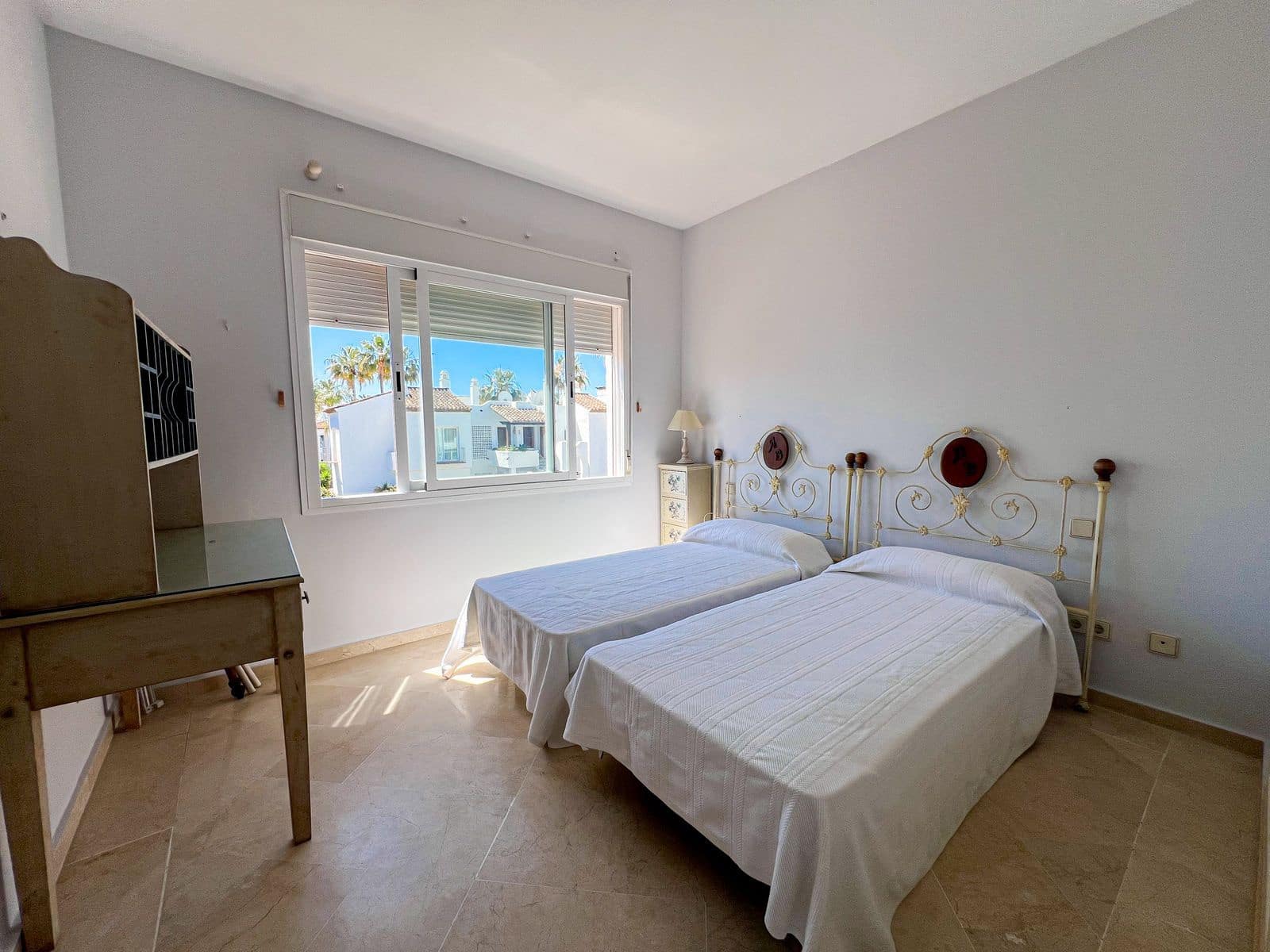 4 bedroom Beach Apartment for sale in Costalita - € 610,000 (Ref: 9864925)