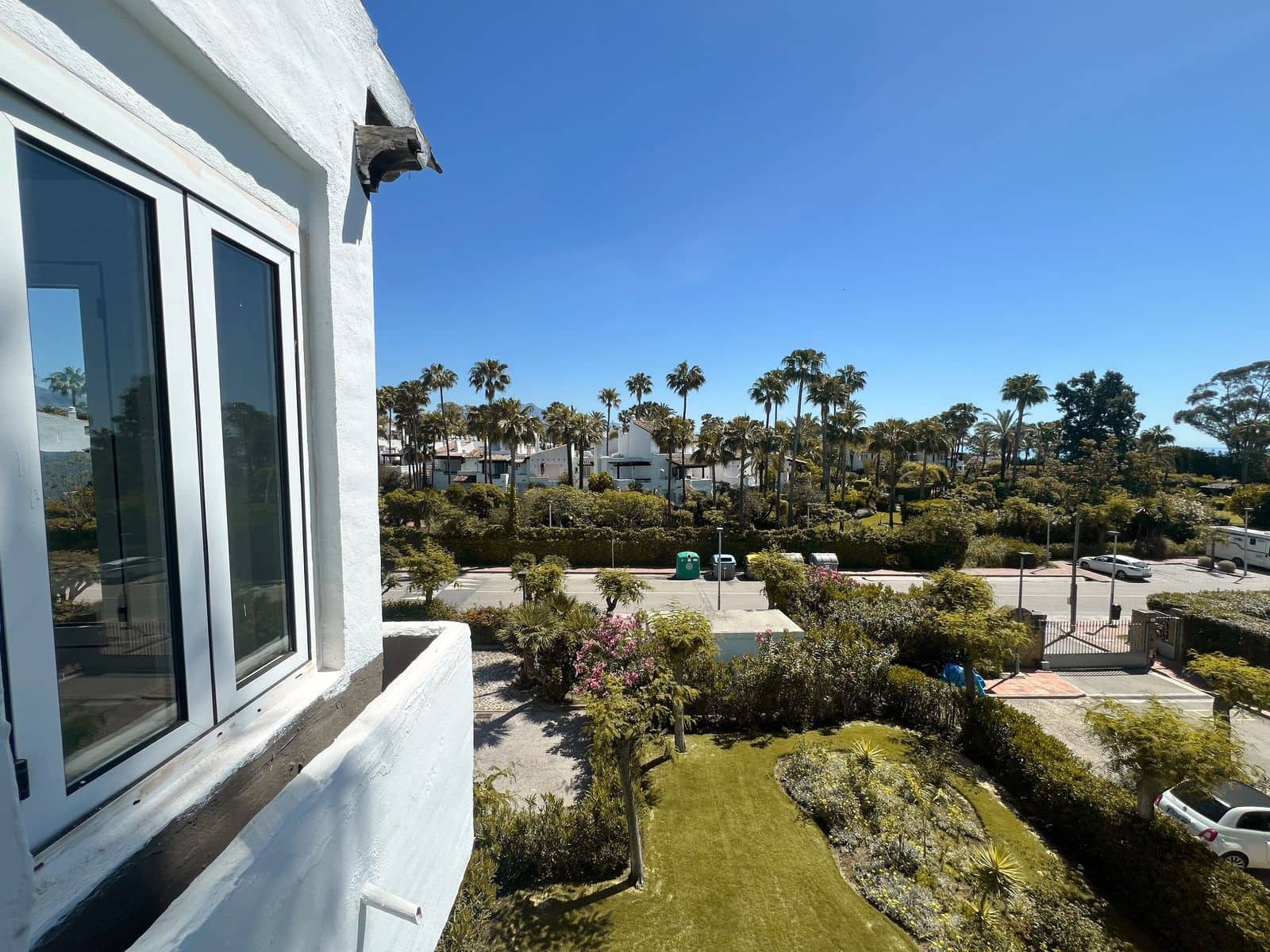 4 bedroom Beach Apartment for sale in Costalita - € 610,000 (Ref: 9864925)