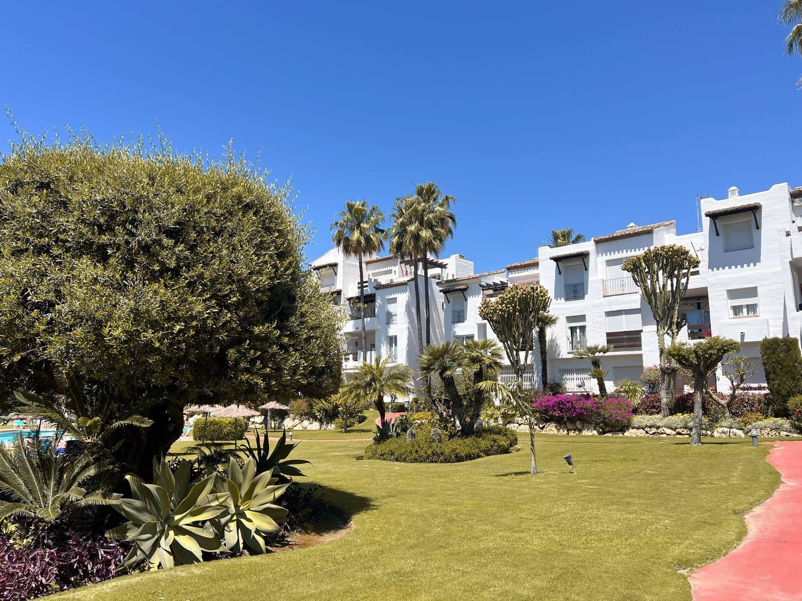 4 bedroom Beach Apartment for sale in Costalita - € 610,000 (Ref: 9864925)