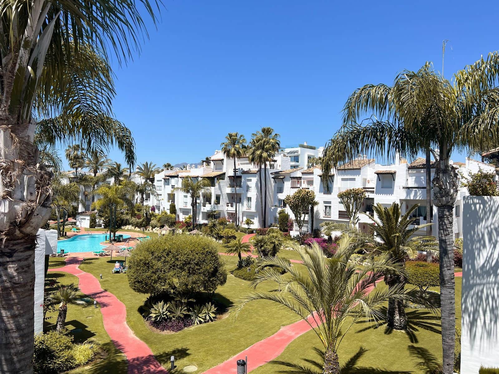 4 bedroom Beach Apartment for sale in Costalita - € 610,000 (Ref: 9864925)