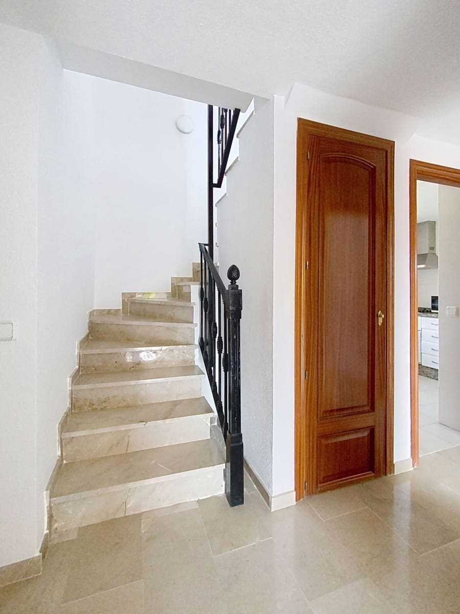 3 chambre Penthouse à vendre à Casares - 399 000 € (Ref: 9864930)