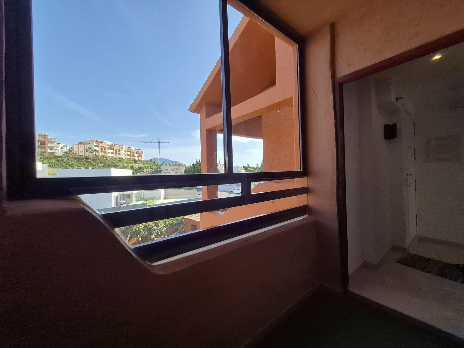 2 makuuhuone Kattohuoneisto myytävänä paikassa La Duquesa / Puerto de la Duquesa - 375 000 € (Ref: 9864934)