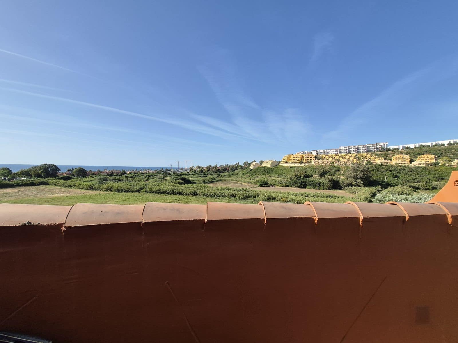 2 makuuhuone Kattohuoneisto myytävänä paikassa La Duquesa / Puerto de la Duquesa - 375 000 € (Ref: 9864934)