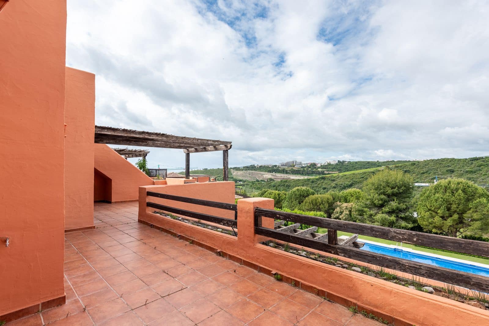 2 sovrum Takvåning till salu i Casares - 549 000 € (Ref: 9864939)