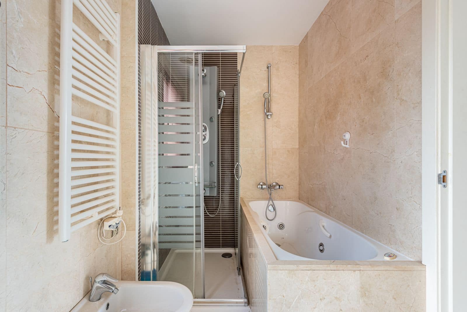2 sovrum Takvåning till salu i Casares - 549 000 € (Ref: 9864939)