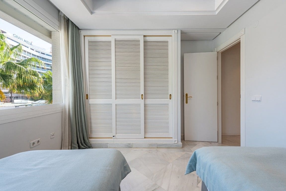 2 bedroom Apartment for sale in Golden Mile - € 1,260,000 (Ref: 9878273)