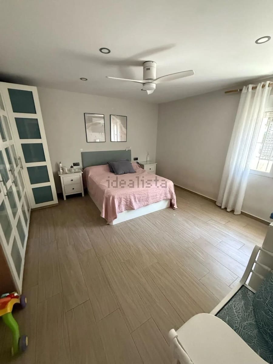 3 soverom Villa til salgs i Malaga by - € 585 000 (Ref: 9878275)