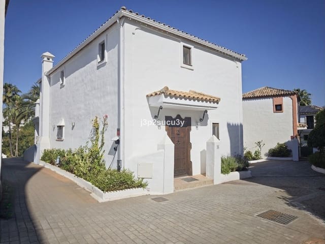 4 soveværelse Villa til salg i Selwo, Estepona - € 950.000 (Ref: 9878276)