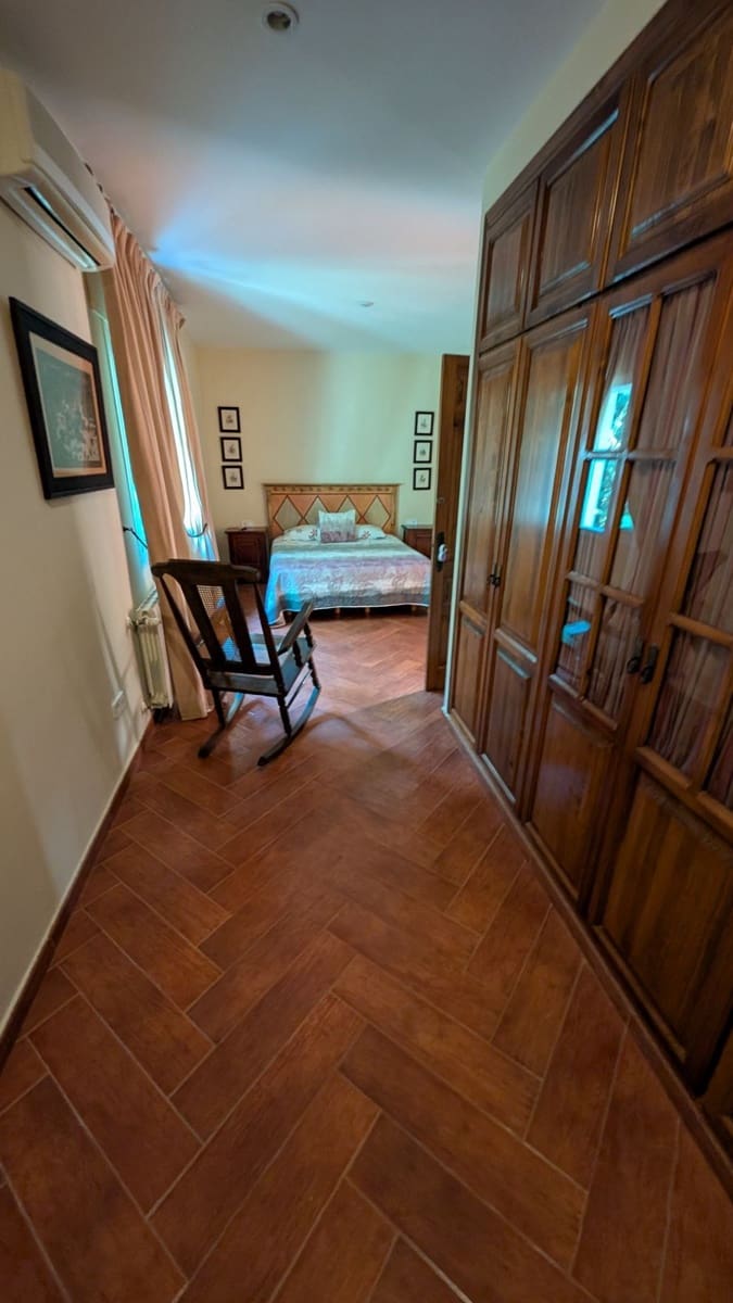 6 bedroom Villa for sale in Sotogrande - € 1,680,000 (Ref: 9878279)
