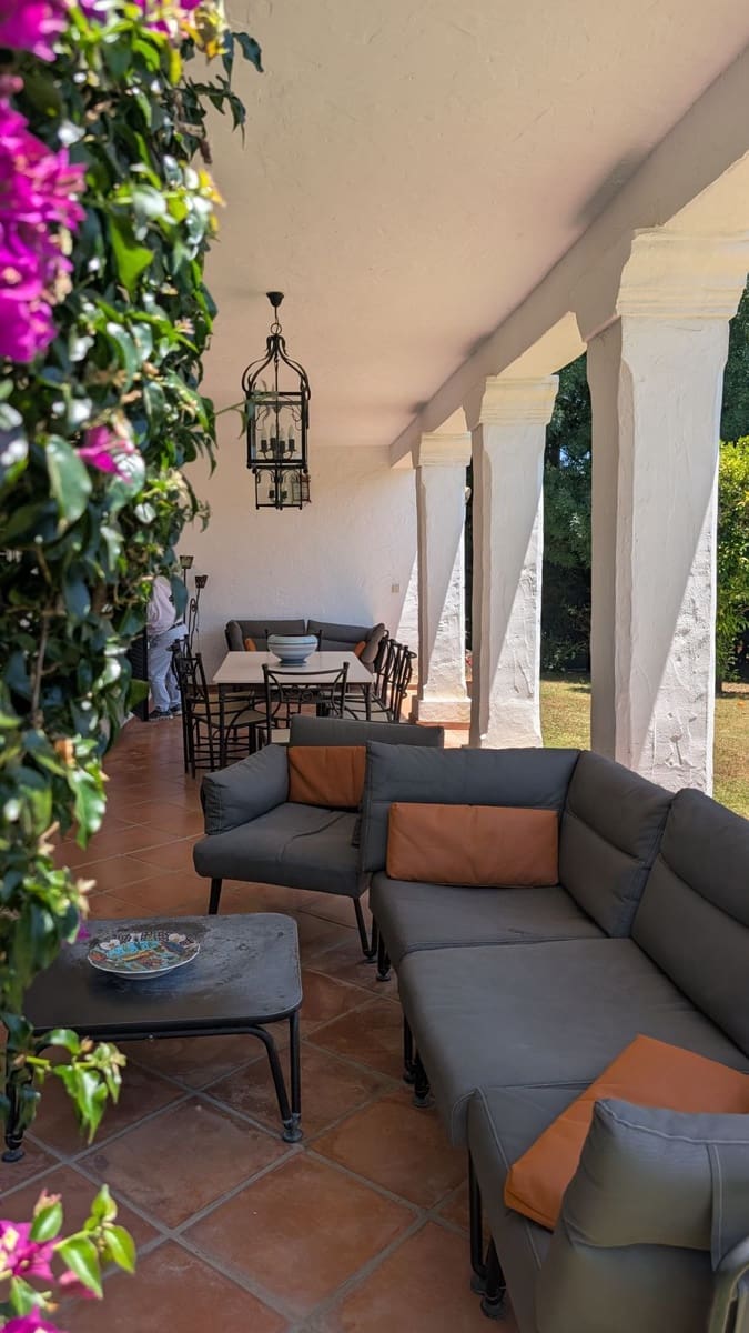 6 bedroom Villa for sale in Sotogrande - € 1,680,000 (Ref: 9878279)