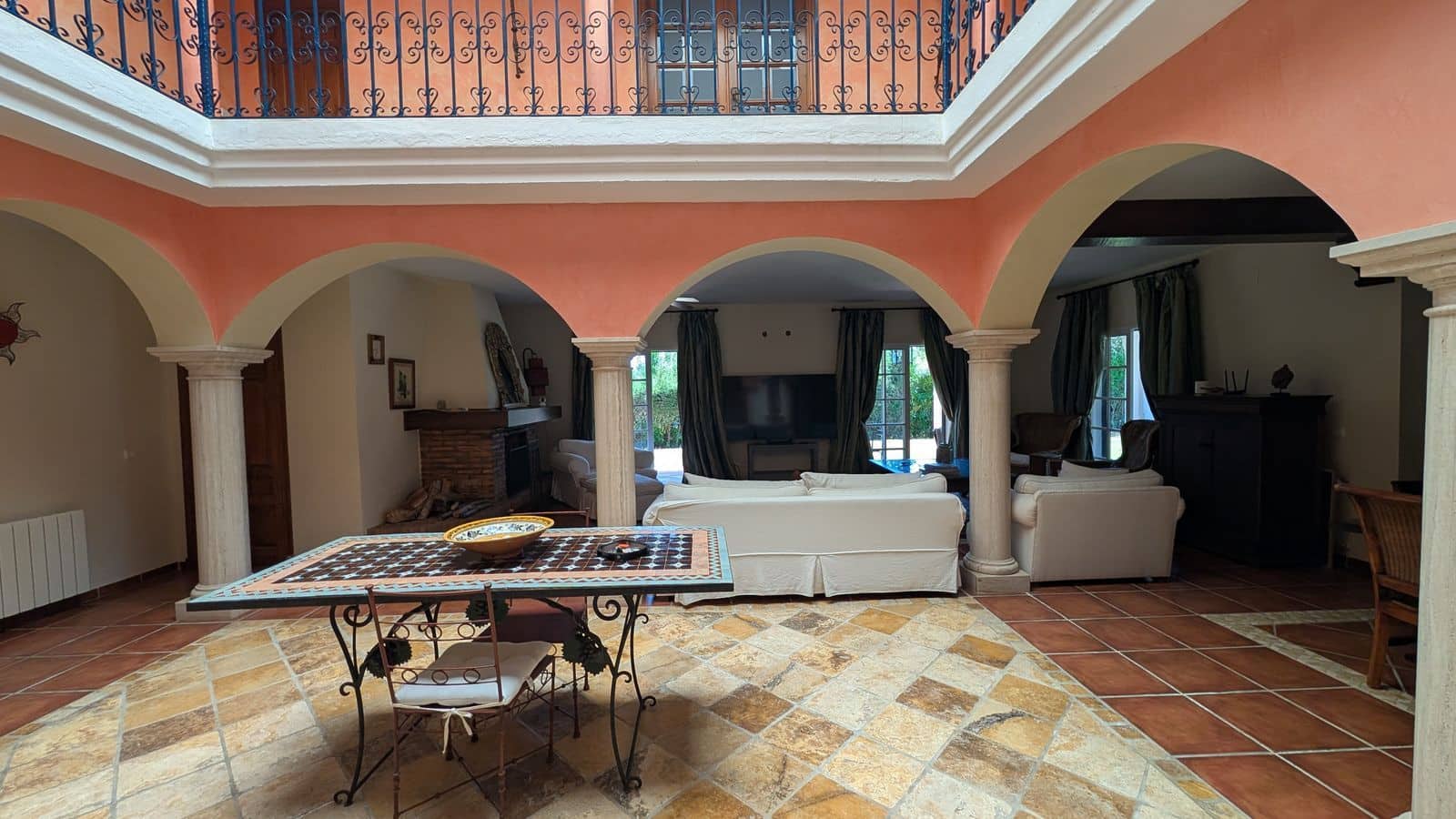 6 bedroom Villa for sale in Sotogrande - € 1,680,000 (Ref: 9878279)
