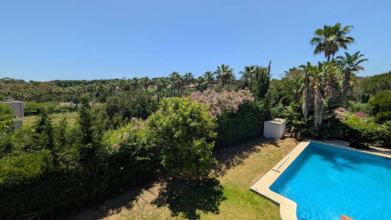 6 bedroom Villa for sale in Sotogrande - € 1,680,000 (Ref: 9878279)