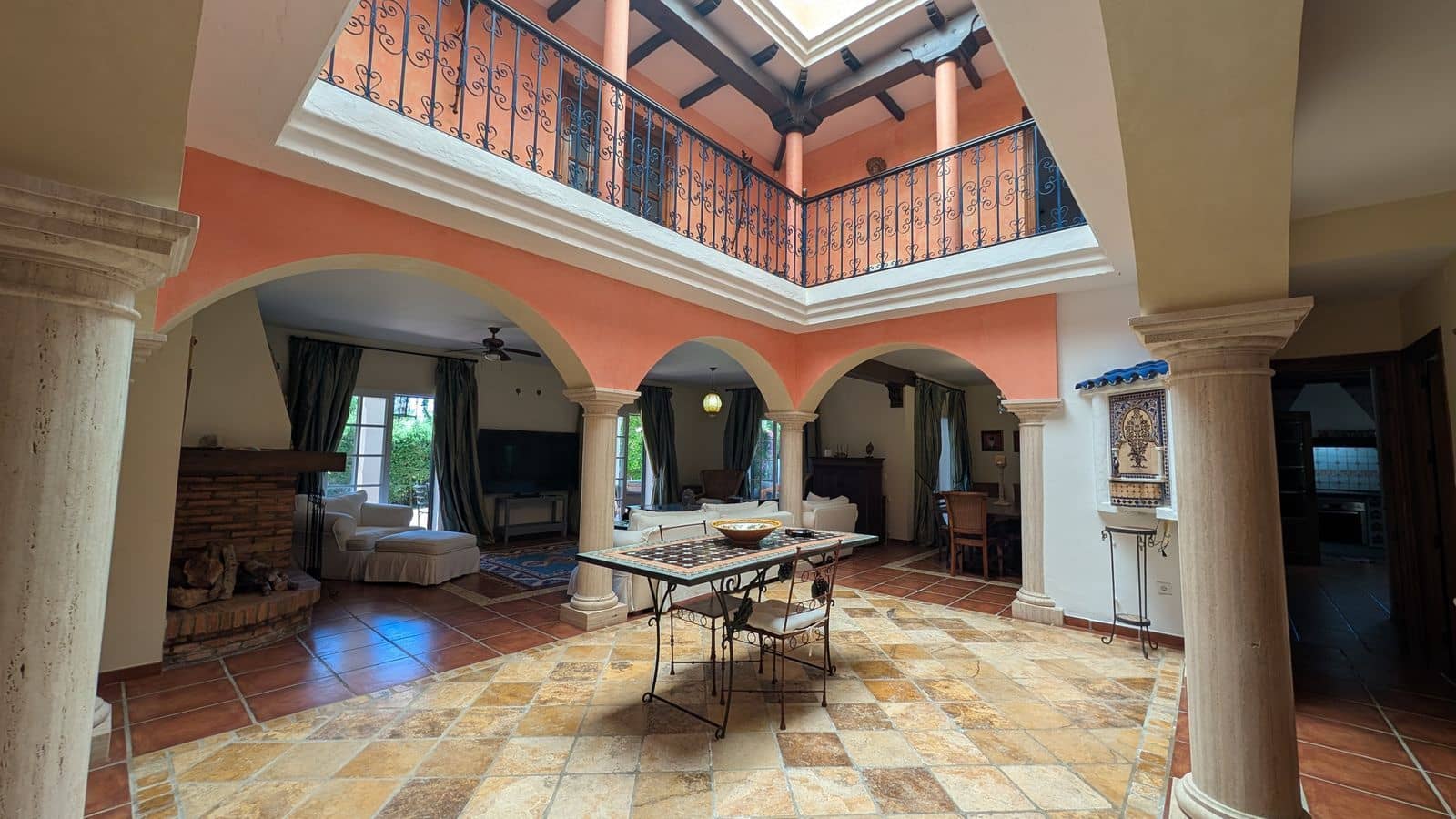 6 bedroom Villa for sale in Sotogrande - € 1,680,000 (Ref: 9878279)