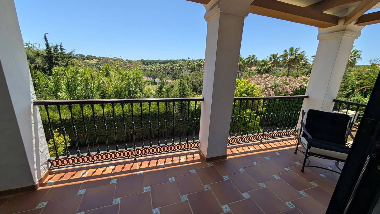 6 bedroom Villa for sale in Sotogrande - € 1,680,000 (Ref: 9878279)