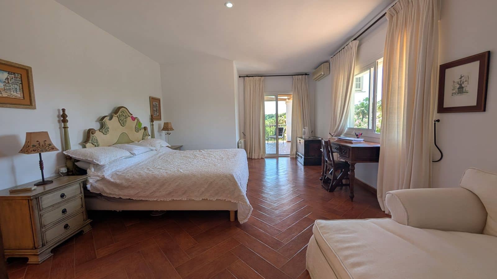 6 bedroom Villa for sale in Sotogrande - € 1,680,000 (Ref: 9878279)