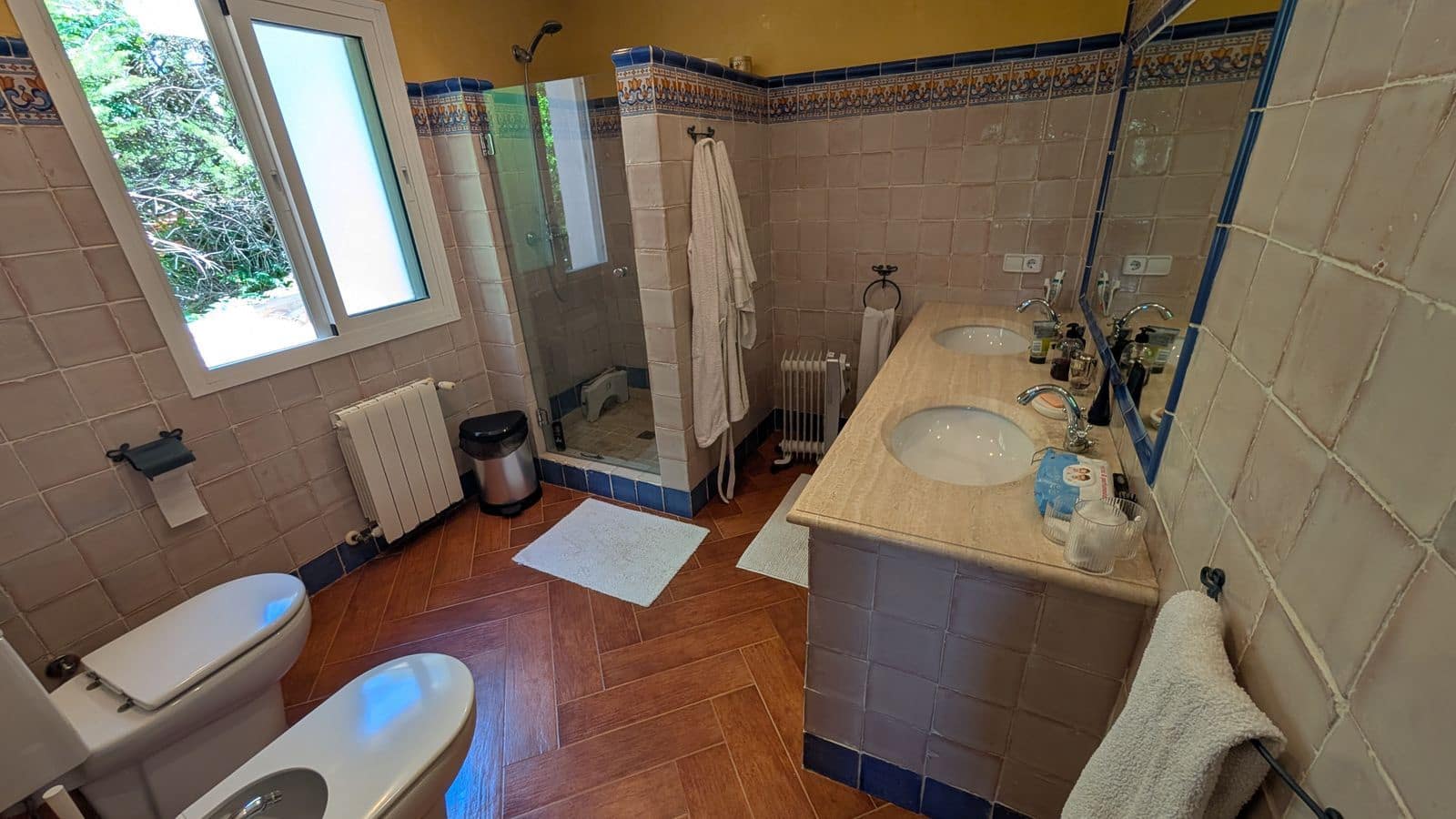 6 bedroom Villa for sale in Sotogrande - € 1,680,000 (Ref: 9878279)