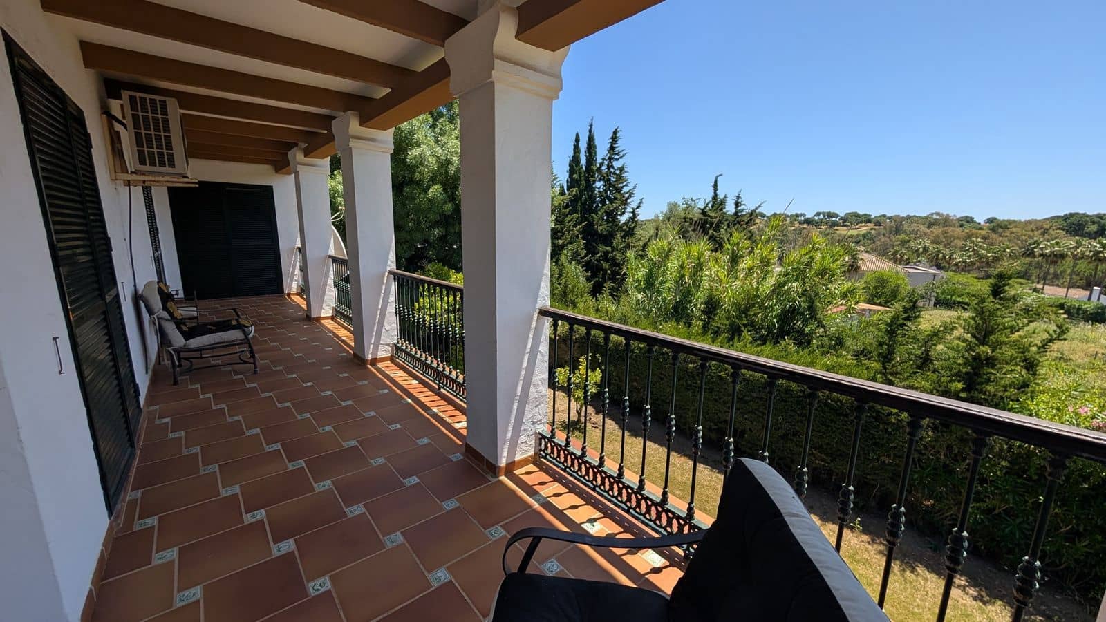 6 bedroom Villa for sale in Sotogrande - € 1,680,000 (Ref: 9878279)