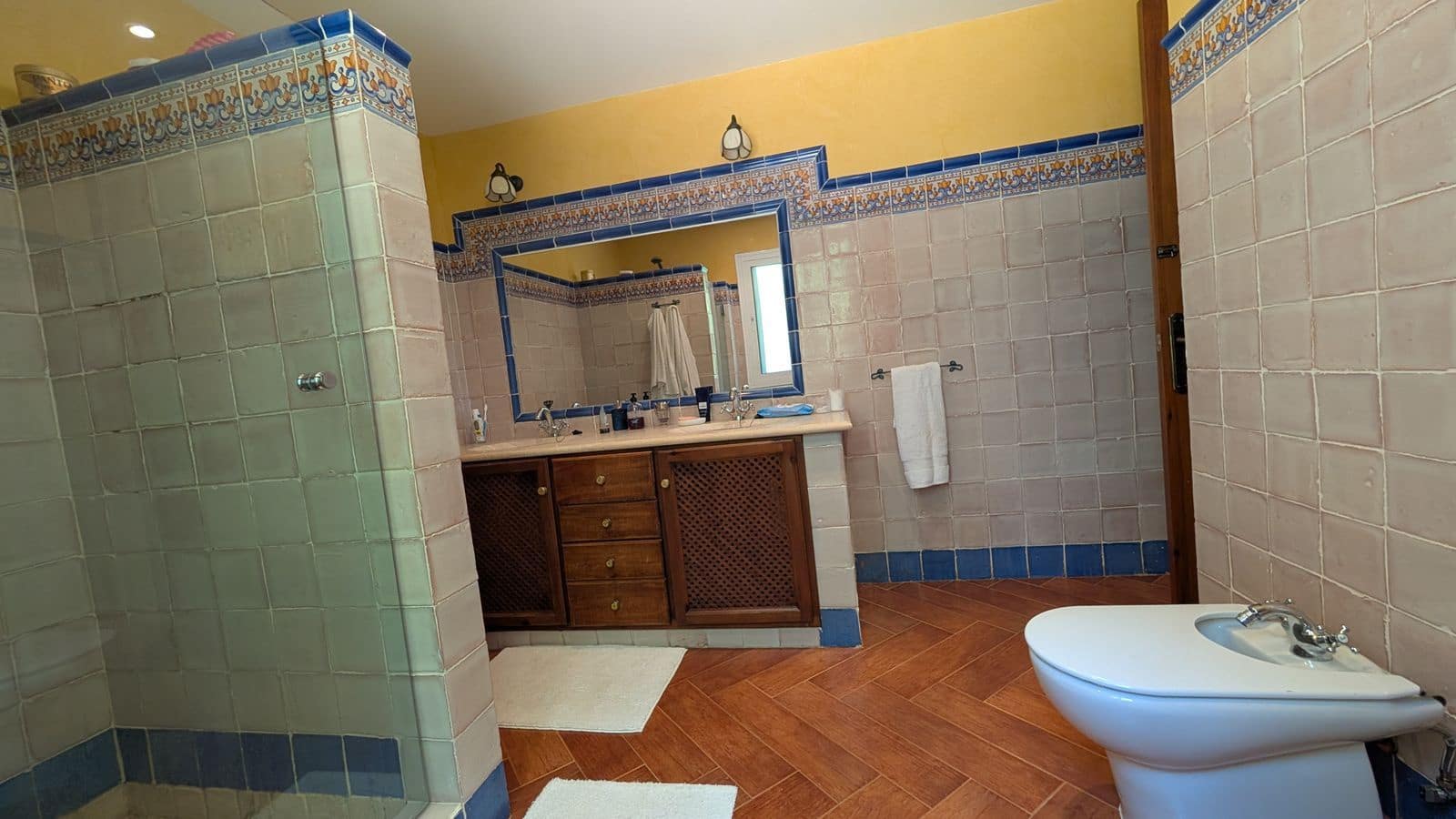 6 bedroom Villa for sale in Sotogrande - € 1,680,000 (Ref: 9878279)