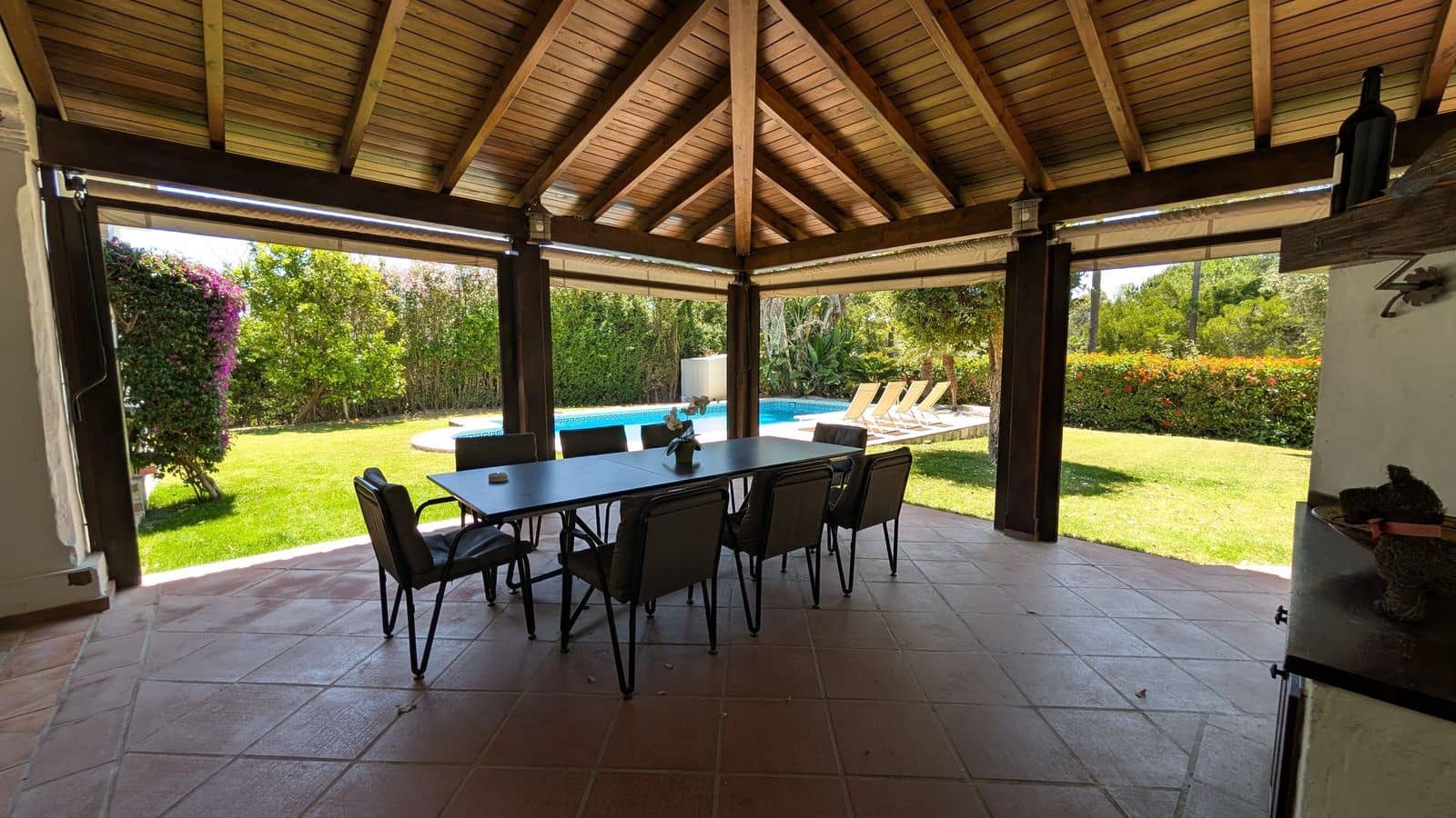 6 bedroom Villa for sale in Sotogrande - € 1,680,000 (Ref: 9878279)