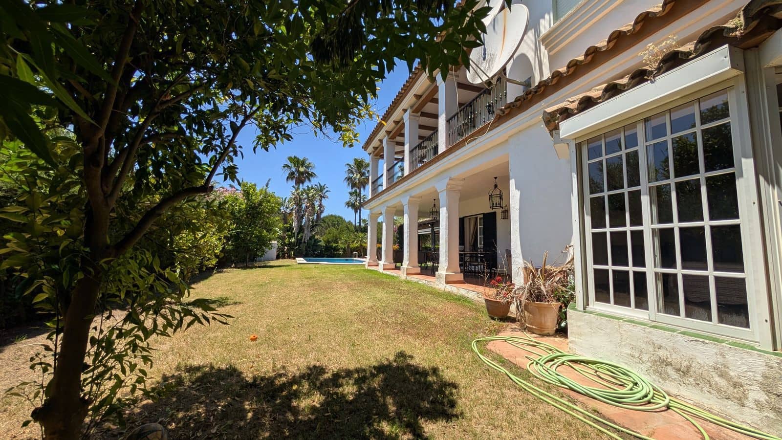 6 bedroom Villa for sale in Sotogrande - € 1,680,000 (Ref: 9878279)