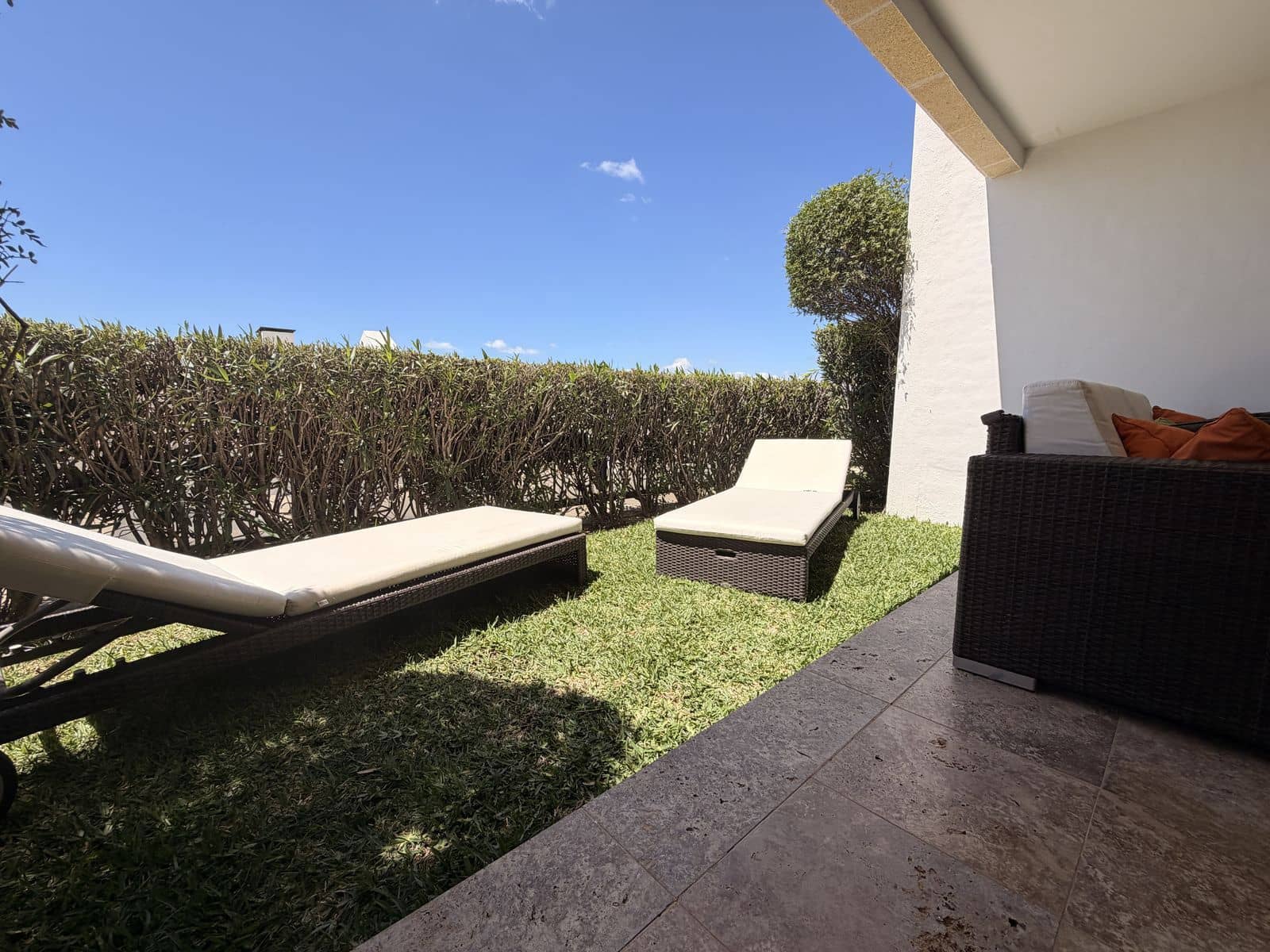 Apartamento de 2 habitaciones en Los Monteros en venta - 649.000 € (Ref: 9878282)
