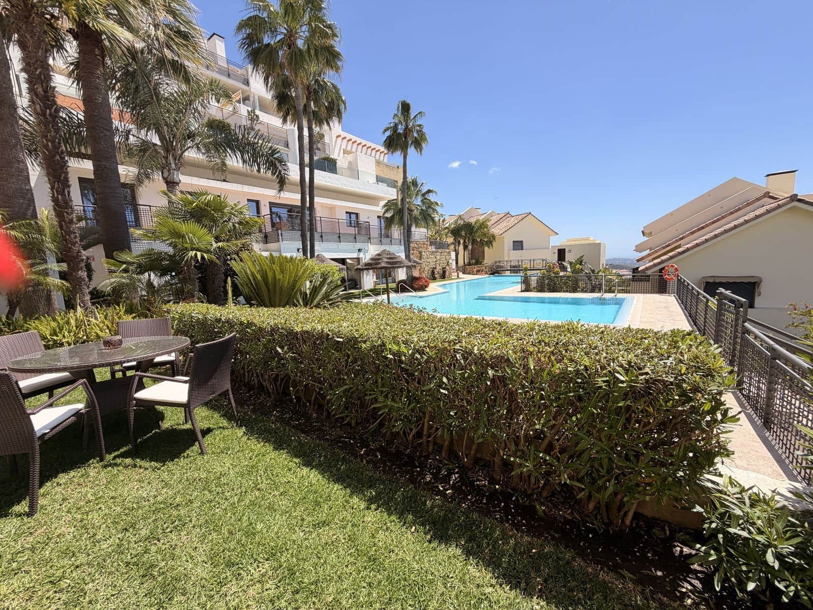 Apartamento de 2 habitaciones en Los Monteros en venta - 649.000 € (Ref: 9878282)