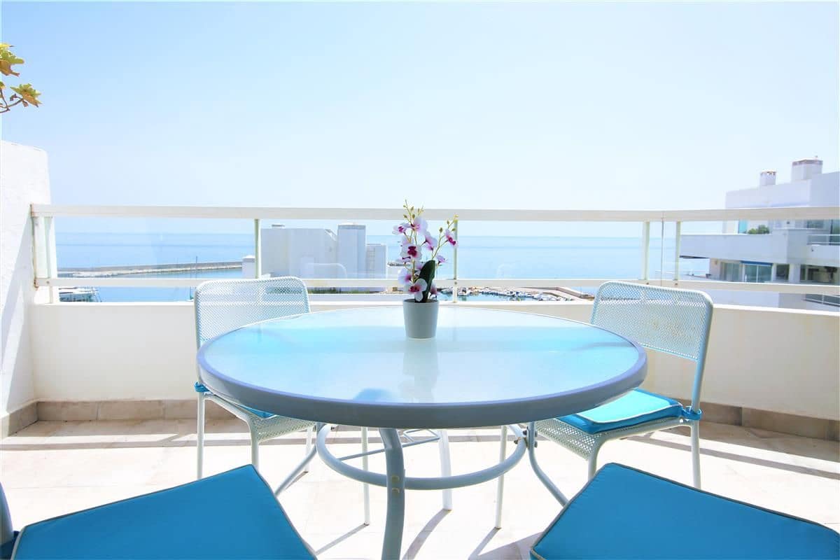 2 sypialnia Penthouse na sprzedaż w Estepona - 695 000 € (Ref: 9878283)