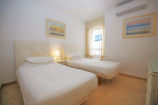 2 sypialnia Penthouse na sprzedaż w Estepona - 695 000 € (Ref: 9878283)