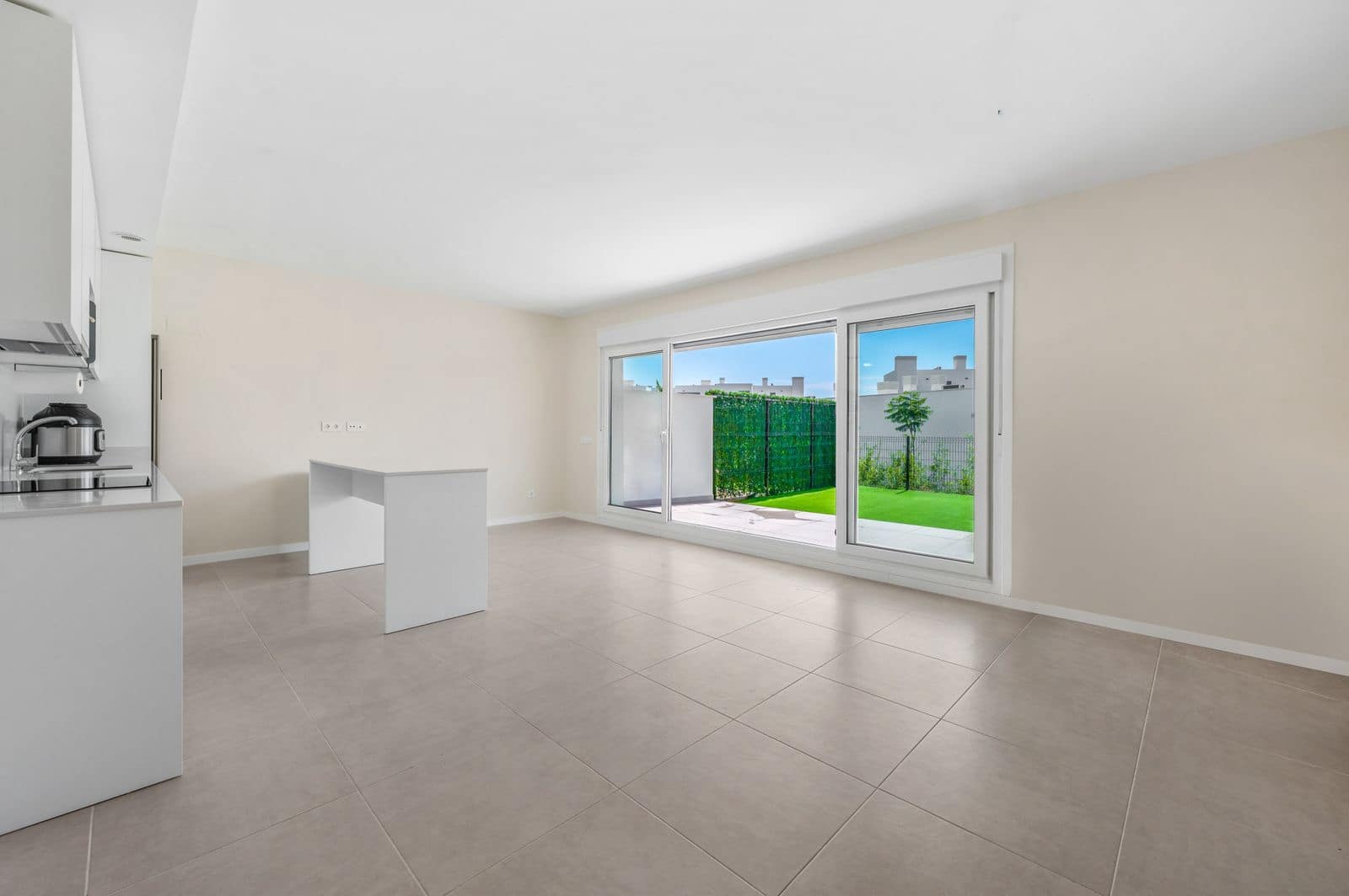 2 Zimmer Apartment zu verkaufen in Estepona - 470.000 € (Ref: 9878284)