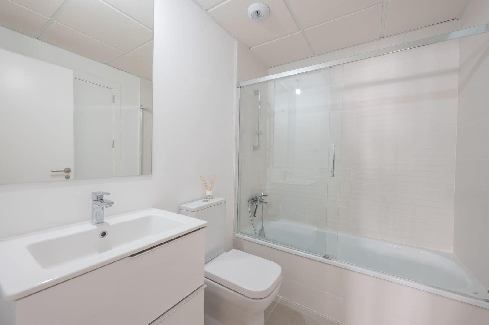 2 Zimmer Apartment zu verkaufen in Estepona - 470.000 € (Ref: 9878284)