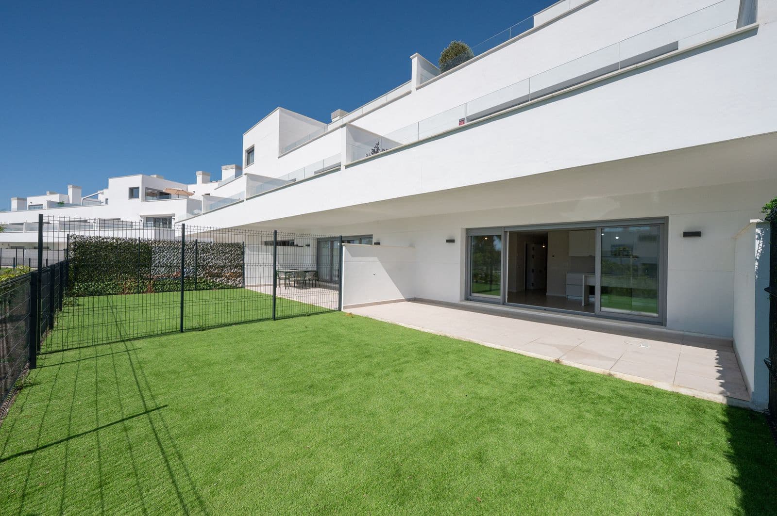 2 Zimmer Apartment zu verkaufen in Estepona - 470.000 € (Ref: 9878284)
