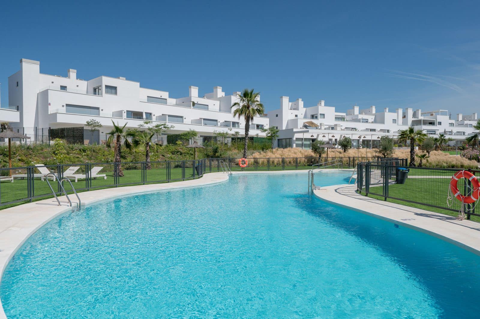 2 Zimmer Apartment zu verkaufen in Estepona - 470.000 € (Ref: 9878284)