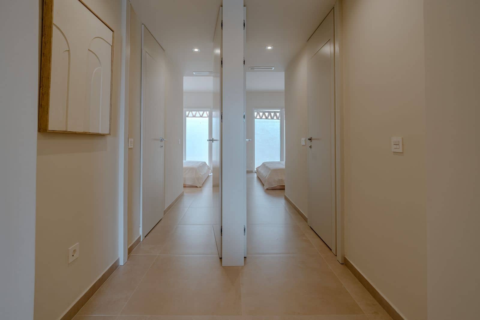2 slaapkamer Appartement te koop in Nueva Andalucia - € 599.000 (Ref: 9878285)