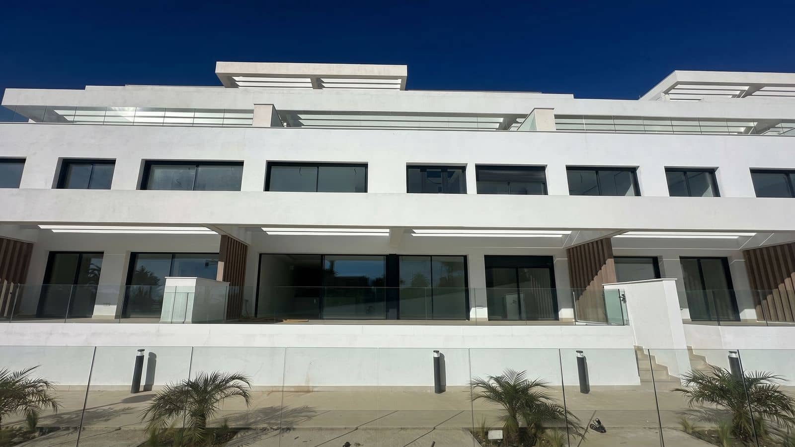 3 makuuhuone Huoneisto myytävänä paikassa Estepona - 825 000 € (Ref: 9878288)