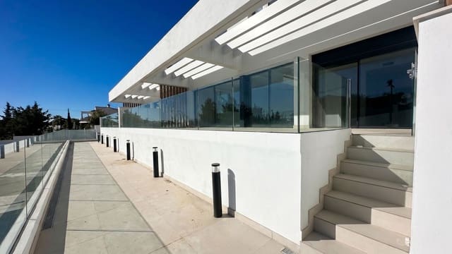 3 makuuhuone Huoneisto myytävänä paikassa Estepona - 825 000 € (Ref: 9878288)