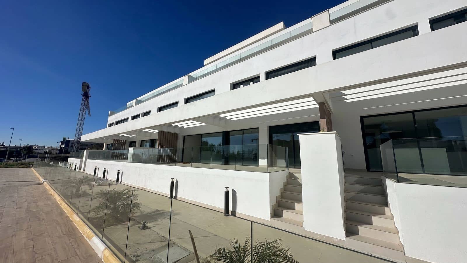 3 makuuhuone Huoneisto myytävänä paikassa Estepona - 825 000 € (Ref: 9878288)