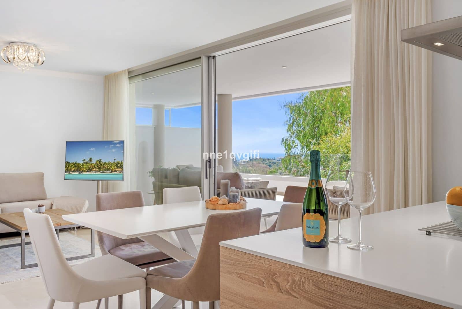 3 soveværelse Lejlighed til salg i Benahavis - € 695.000 (Ref: 9878290)