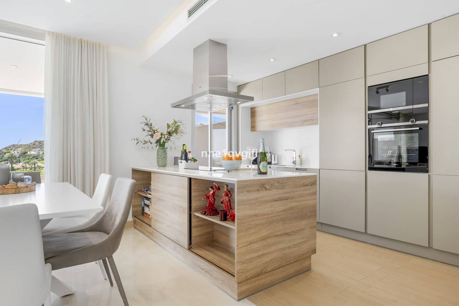 3 soveværelse Lejlighed til salg i Benahavis - € 695.000 (Ref: 9878290)