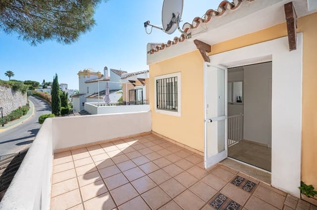 4 soveværelse Byhus til salg i La Quinta, Benahavís - € 670.000 (Ref: 9878295)