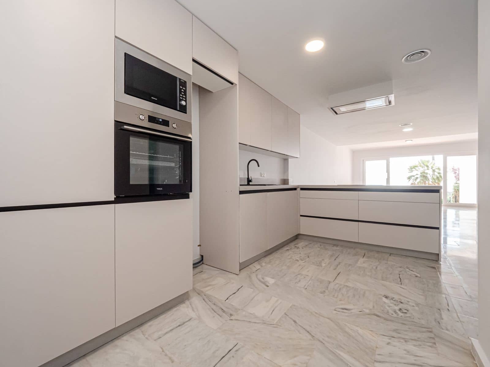 4 Zimmer Haus zu verkaufen in Calahonda - 595.000 € (Ref: 9878298)