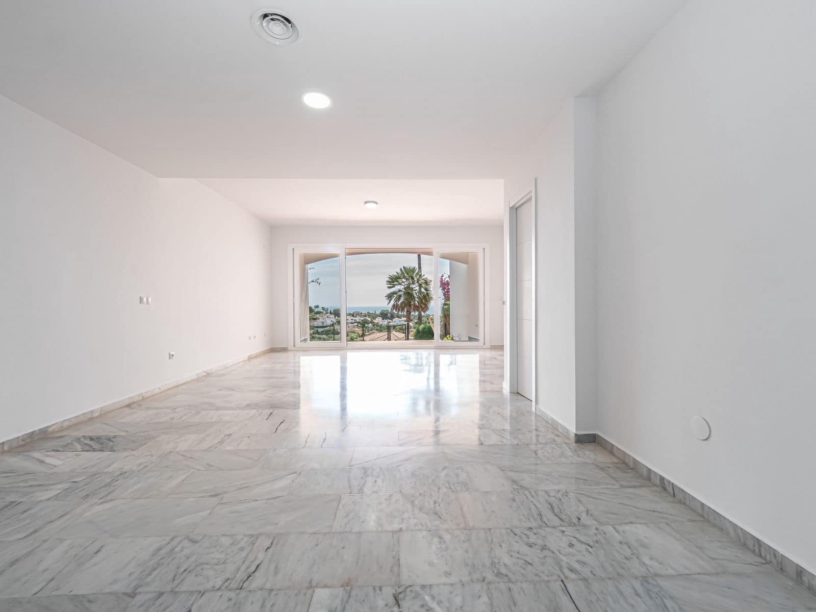 4 Zimmer Haus zu verkaufen in Calahonda - 595.000 € (Ref: 9878298)