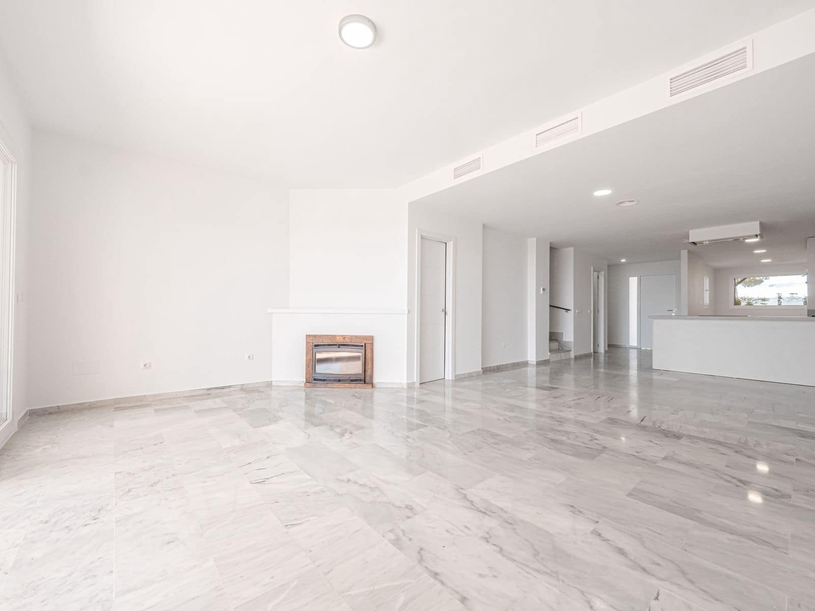 4 Zimmer Haus zu verkaufen in Calahonda - 595.000 € (Ref: 9878298)