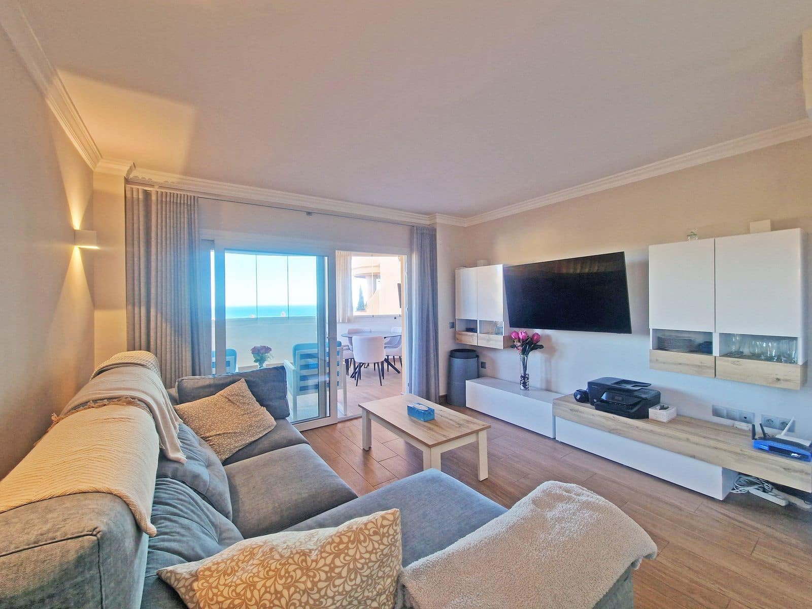 3 bedroom Apartment for sale in Calahonda - € 385,000 (Ref: 9878299)