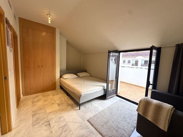 Casa de 3 habitaciones en Riviera del Sol, Mijas en venta - 650.000 € (Ref: 9878302)
