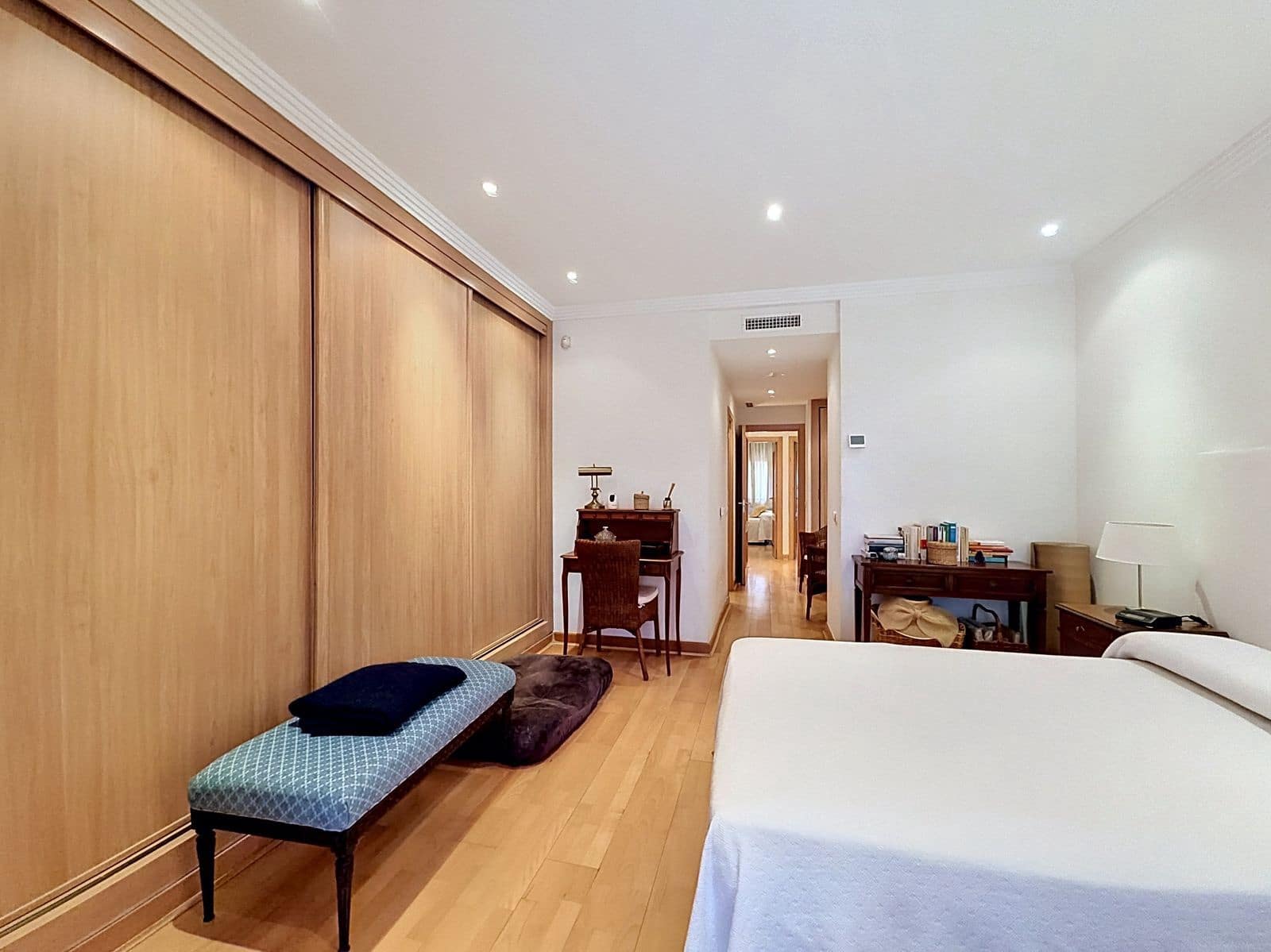 4 bedroom Apartment for sale in Guadalmansa - € 896,000 (Ref: 9878303)