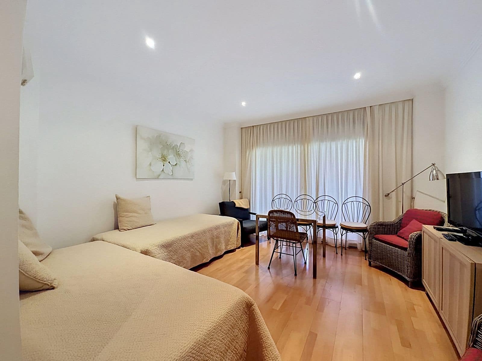 4 bedroom Apartment for sale in Guadalmansa - € 896,000 (Ref: 9878303)