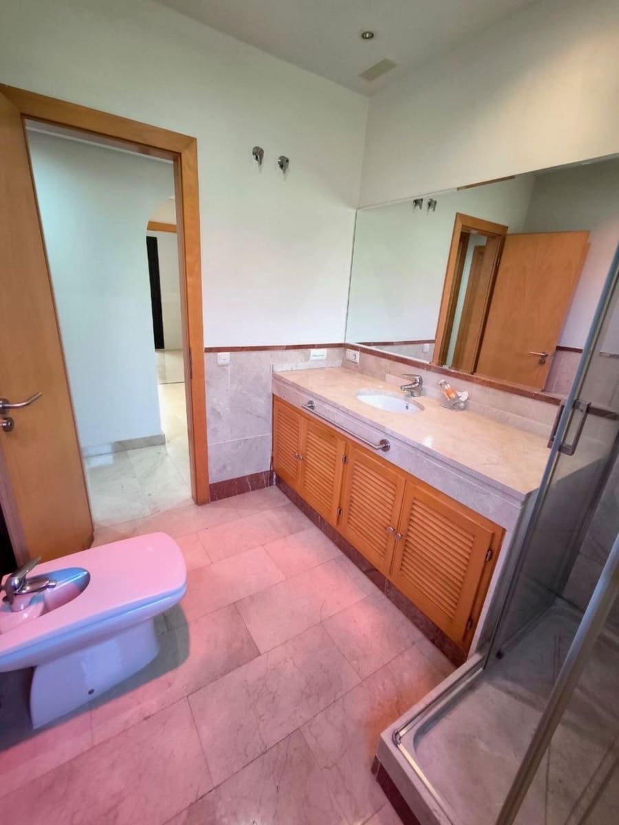 2 slaapkamer Penthouse te koop in Puerto Banus - € 719.000 (Ref: 9878305)