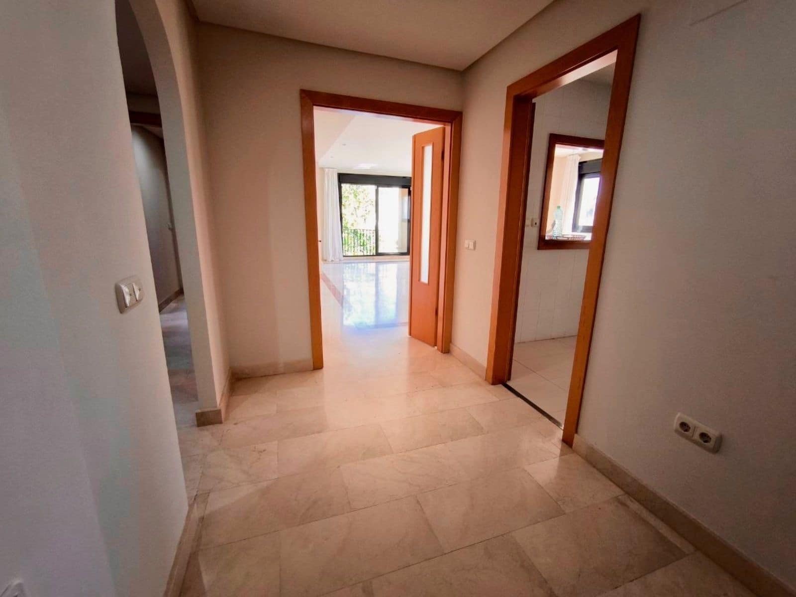 2 slaapkamer Penthouse te koop in Puerto Banus - € 719.000 (Ref: 9878305)